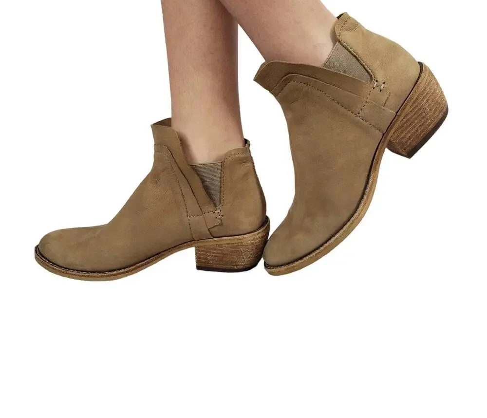 Dolce Vita Women's Tan Chelsea Leather Ankle Boots Size 6.5
